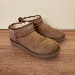 UGG Classic Ultra Mini Ankle Boot Chestnut Tan Women Size 9 Suede Casual Comfy